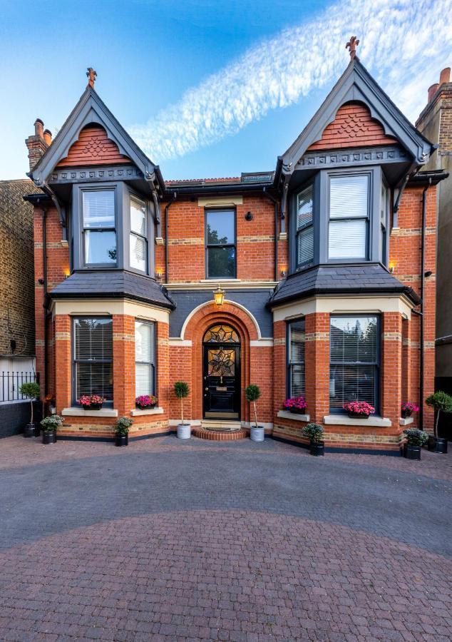 Villa Dream House London With Gym, Cinema And Housekeeper à Ealing Extérieur photo