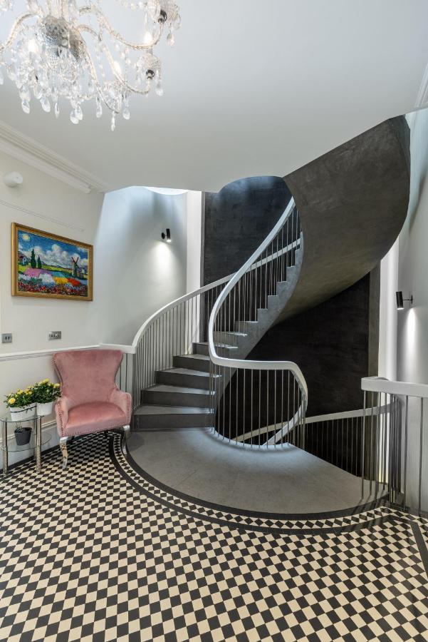 Villa Dream House London With Gym, Cinema And Housekeeper à Ealing Extérieur photo