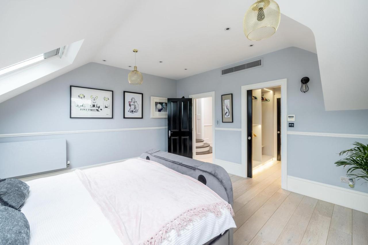 Villa Dream House London With Gym, Cinema And Housekeeper à Ealing Extérieur photo
