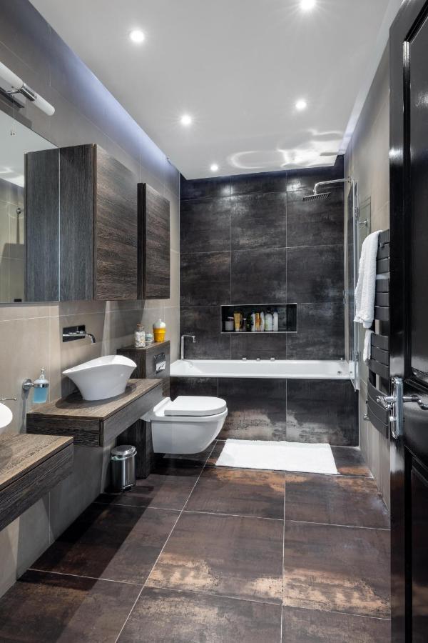 Villa Dream House London With Gym, Cinema And Housekeeper à Ealing Extérieur photo