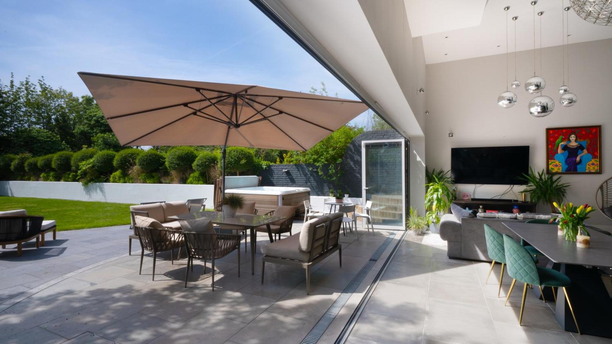 Villa Dream House London With Gym, Cinema And Housekeeper à Ealing Extérieur photo